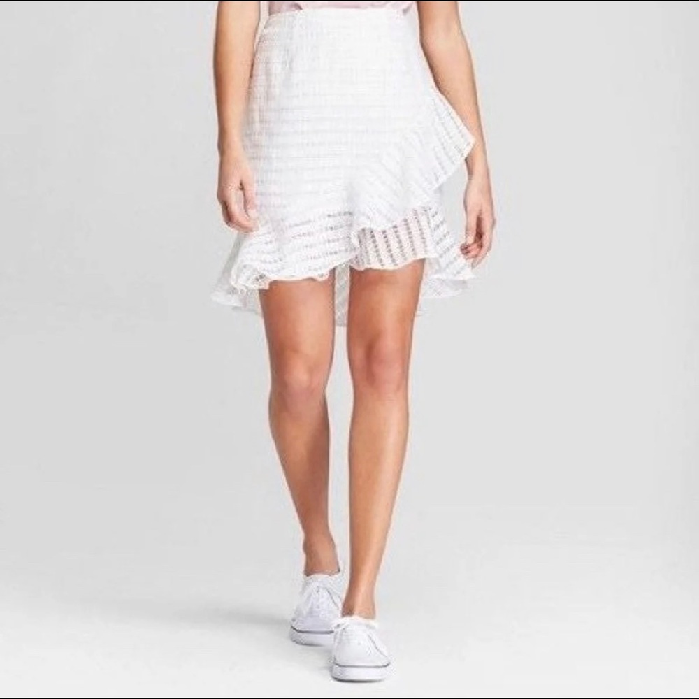 NEW White Checkered Ruffle Summer Skirt